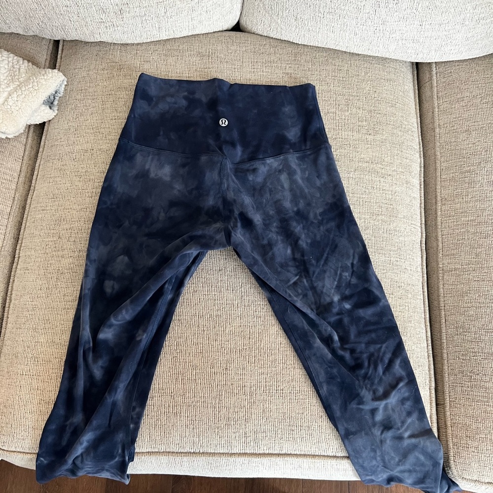 Lululemon blue diamond dye 25” align leggings